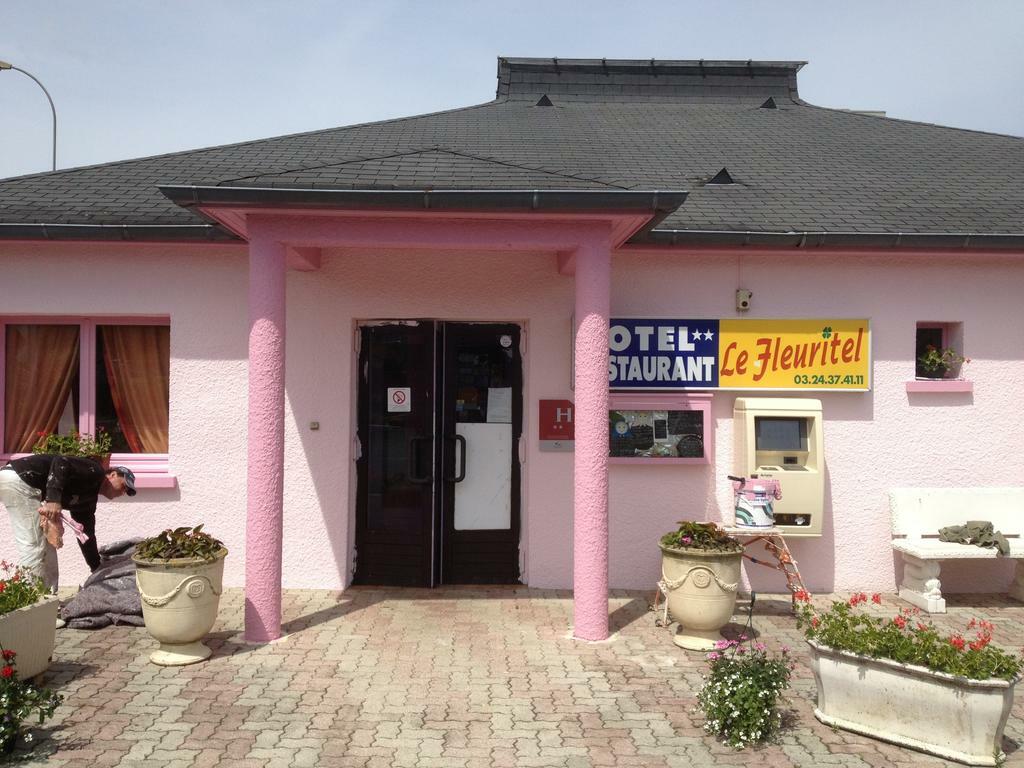 Hotel Fleuritel Charleville-Mézières Exteriör bild
